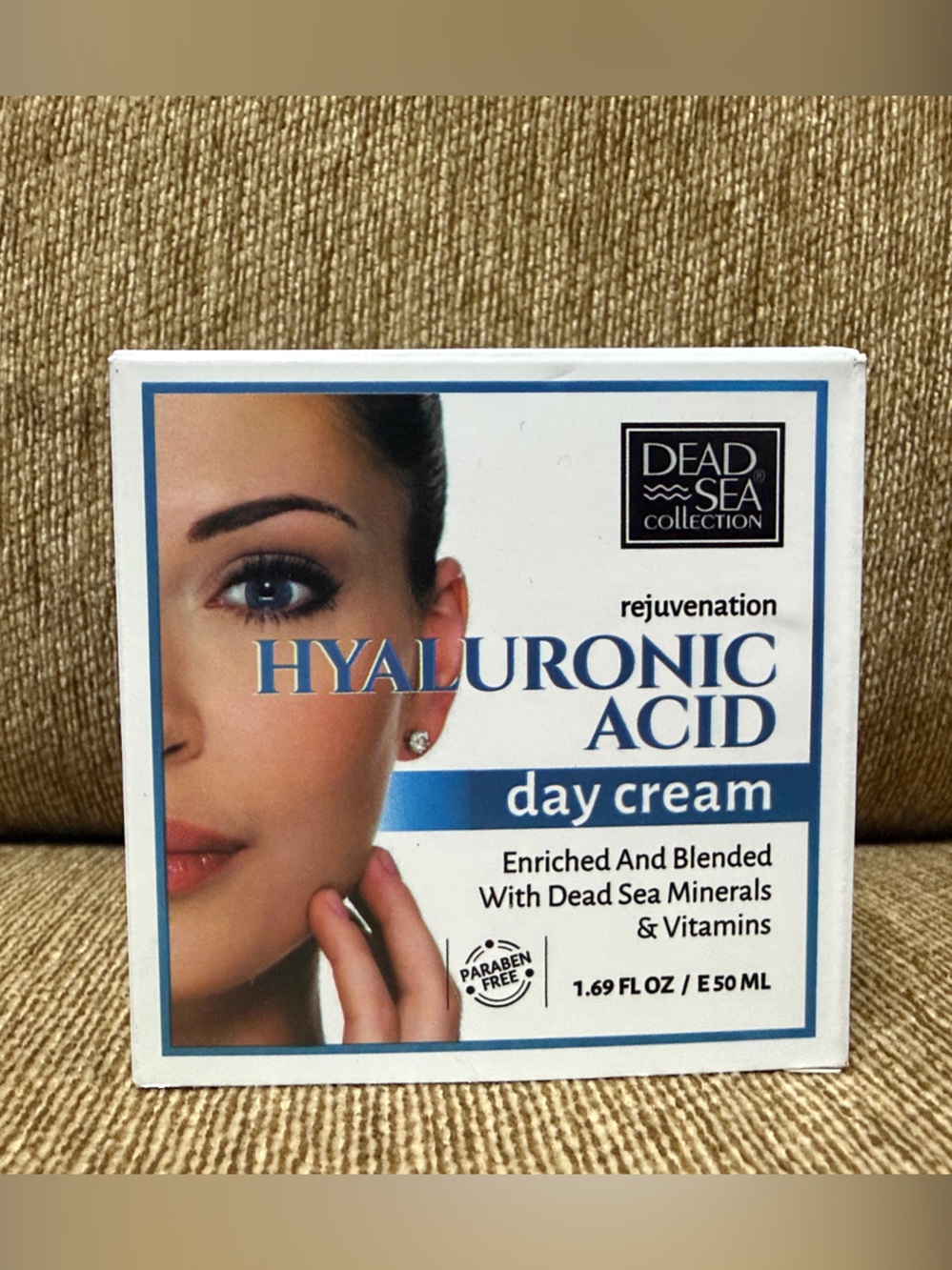 Hyaluronic Acid Day Cream with Dead Sea Minerals - White & Blue Box New